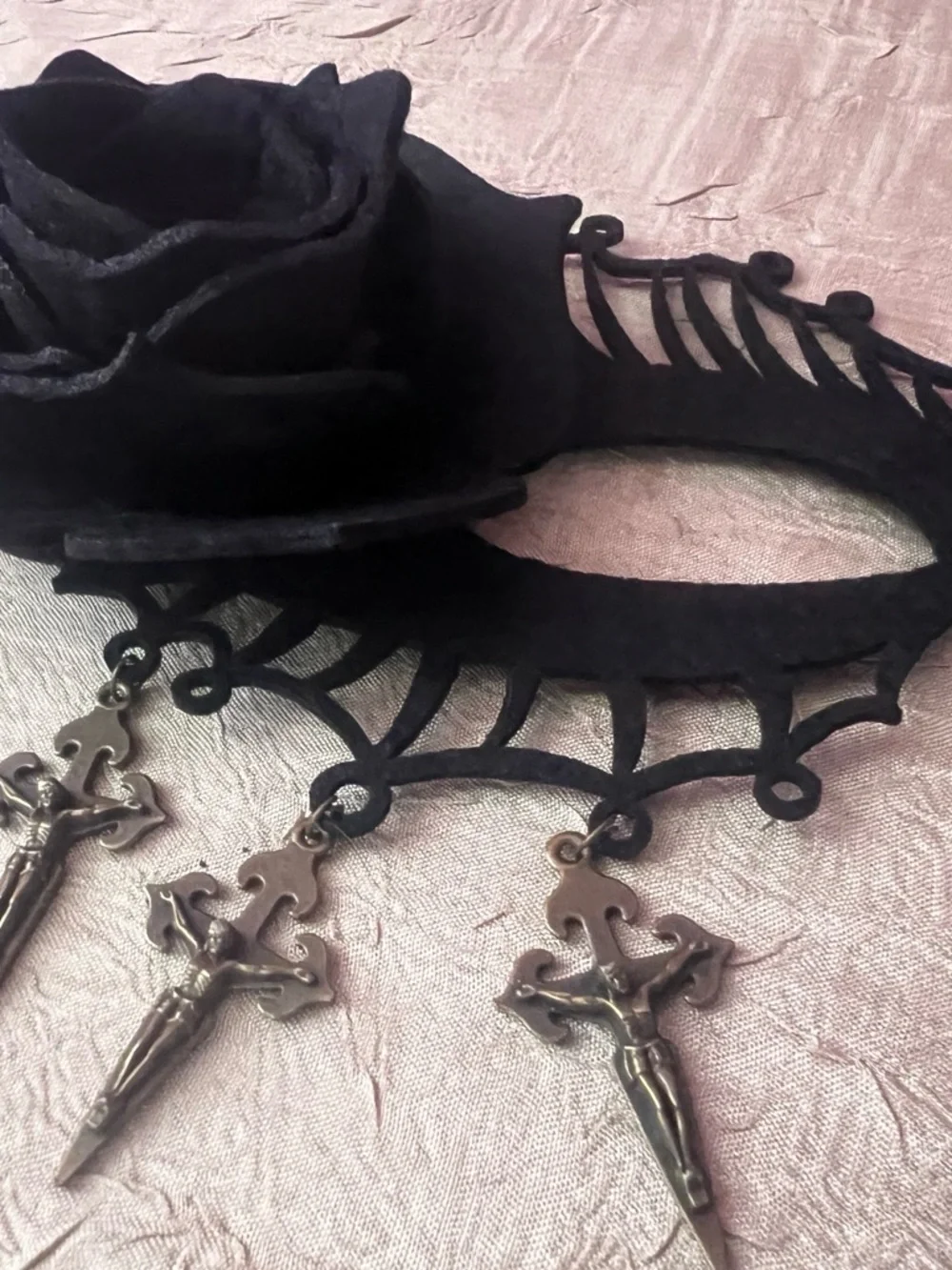 NWOT Gothic Black Rose Masquerade Mask Cross Charm Victorian Vampire Halloween